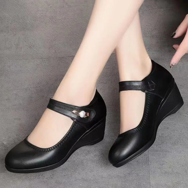 KLASSIEKE SCHOENEN MET HALFHOGE HAK VOOR VROUWEN
