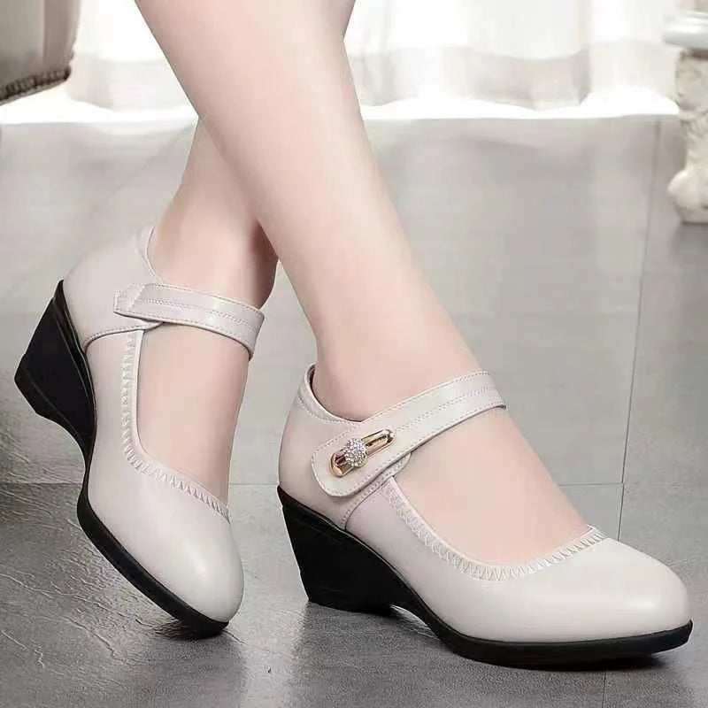 STIJLE WEDGES VOOR VROUWEN