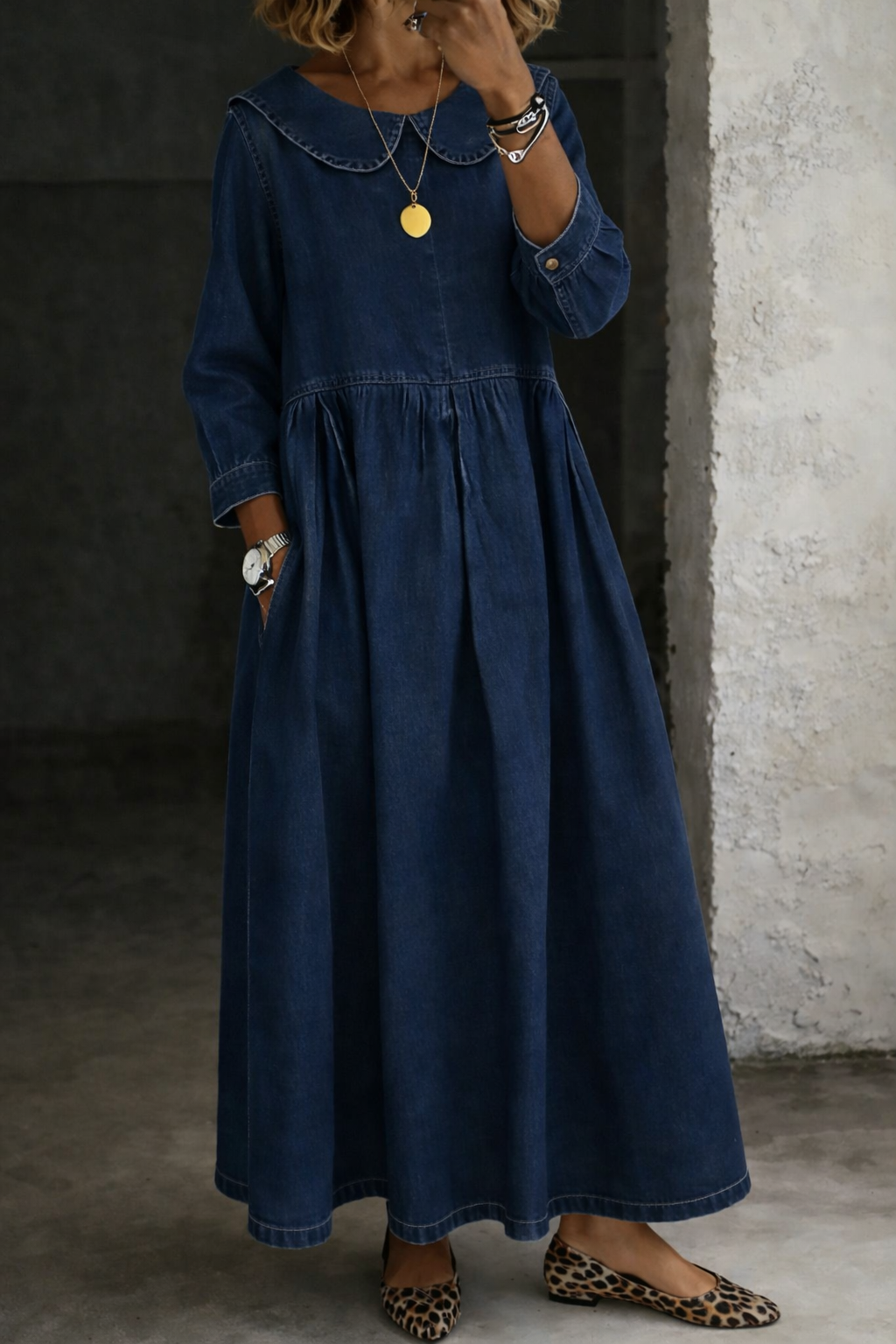 ROBE MET RONDE HALS VOOR VROUWEN