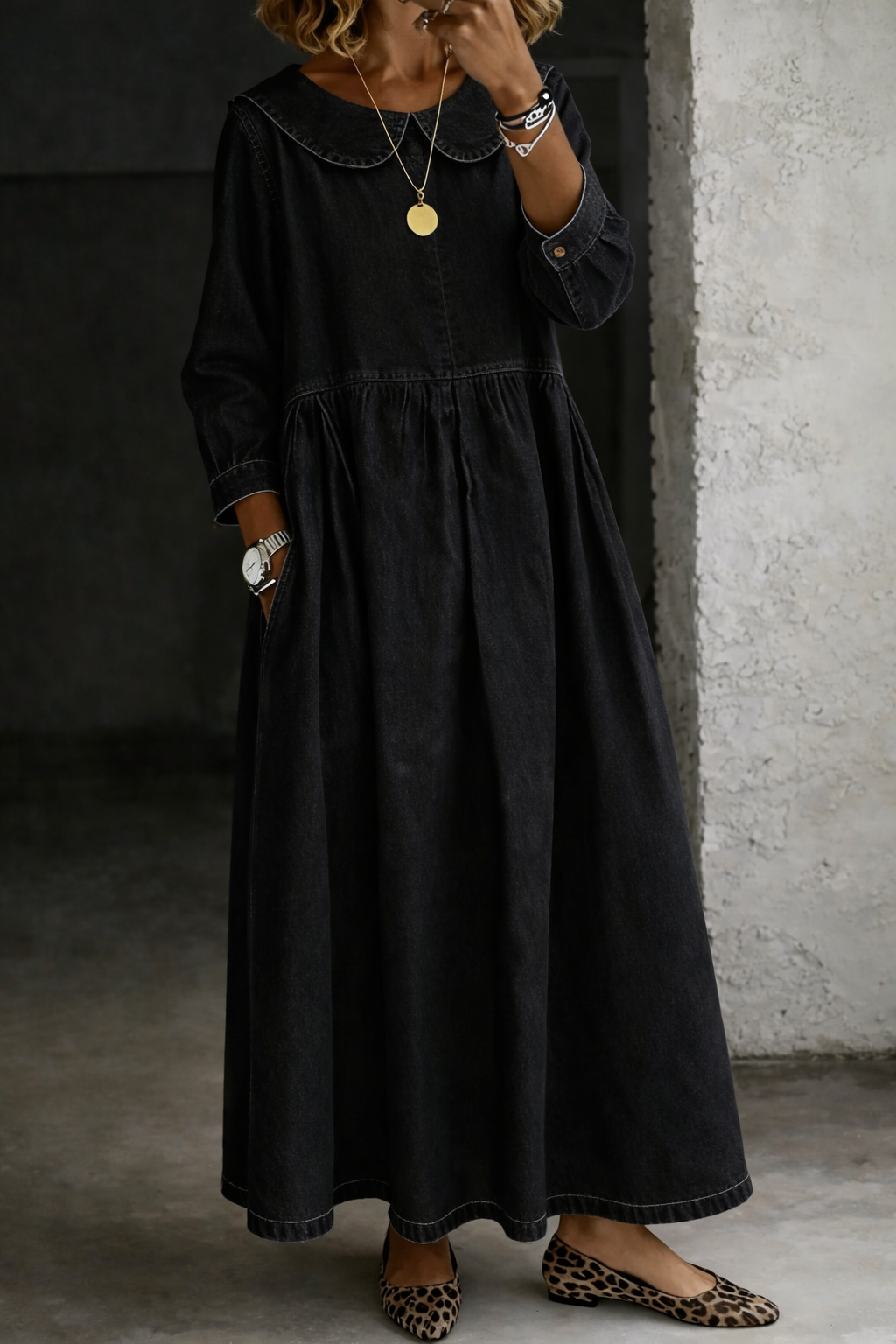 ROBE MET RONDE HALS VOOR VROUWEN