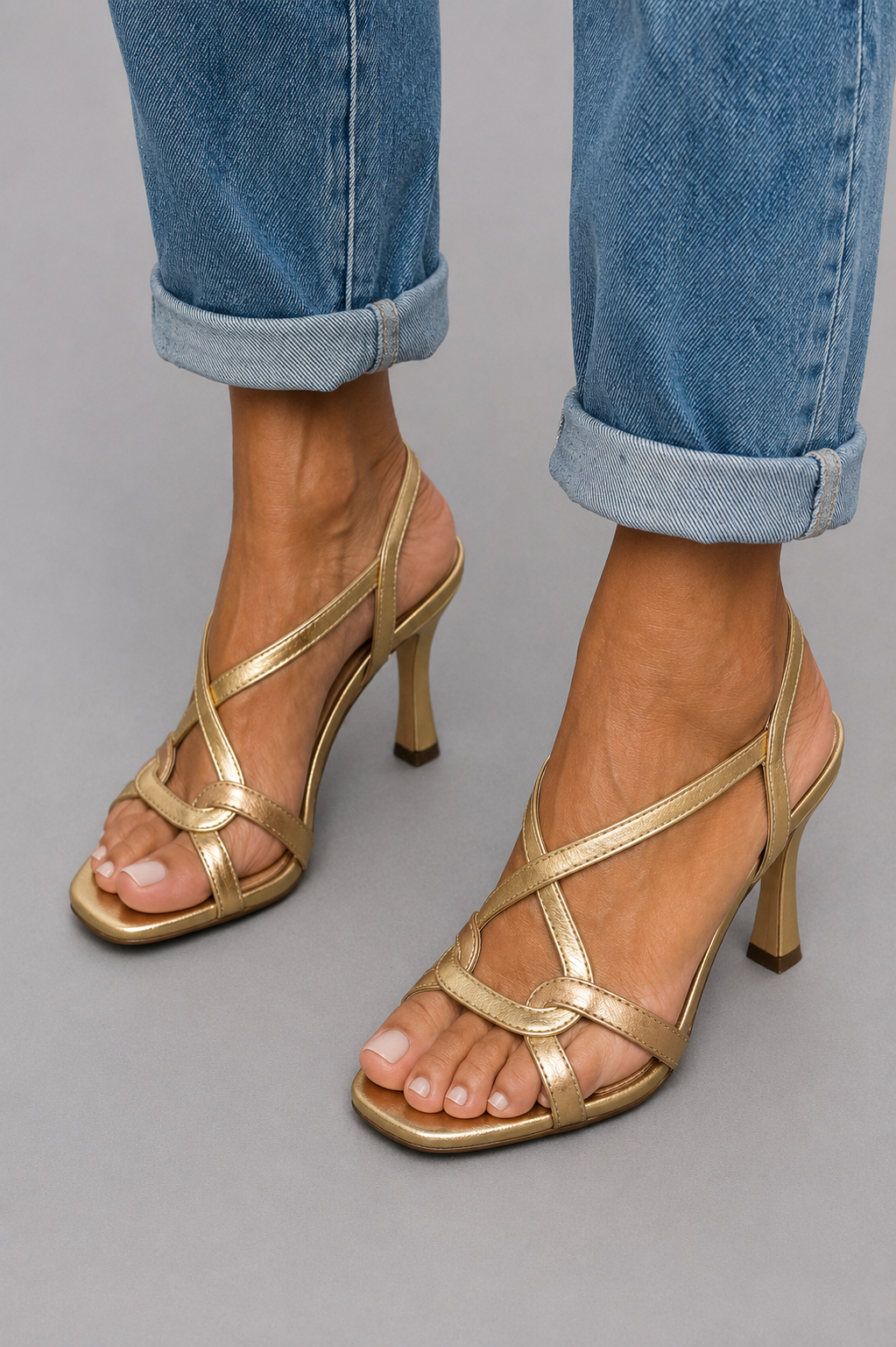 GOUDEN SANDALEN MET BANDJES VOOR VROUWEN