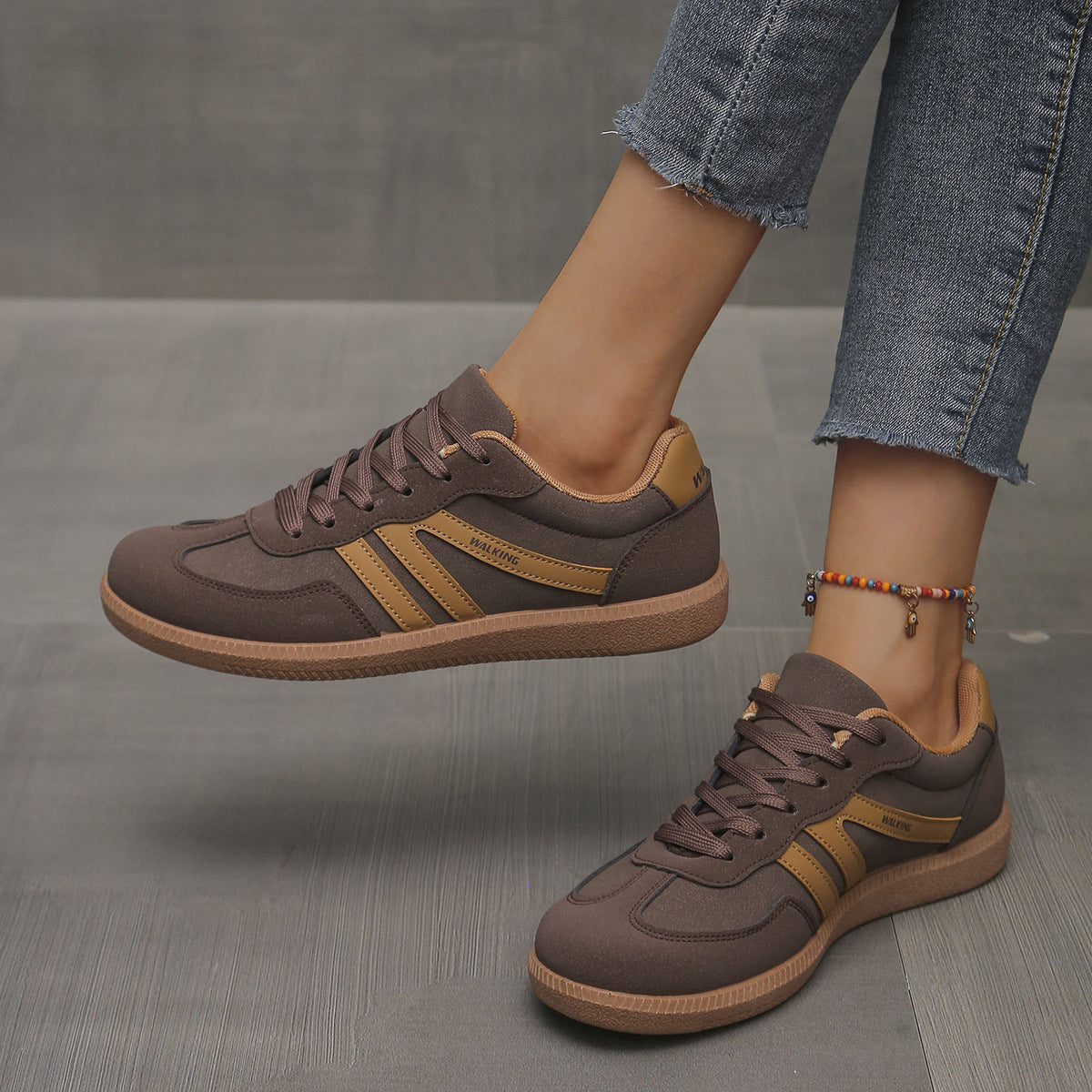 GEMAAKTE WANDELSCHOENEN VOOR VROUWEN