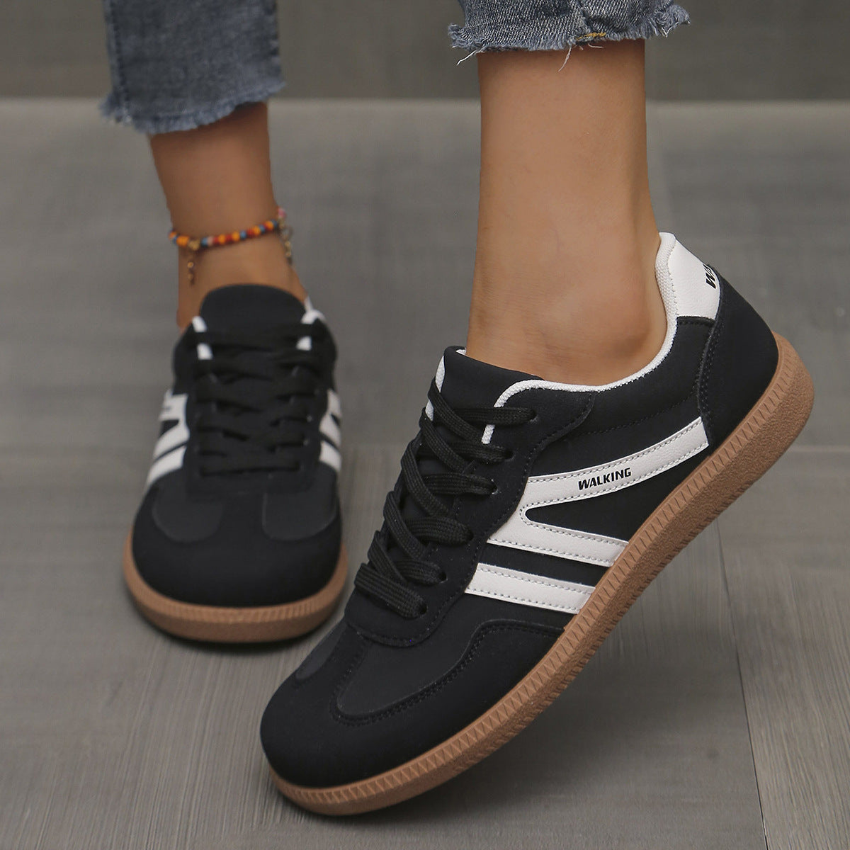 GEMAAKTE WANDELSCHOENEN VOOR VROUWEN