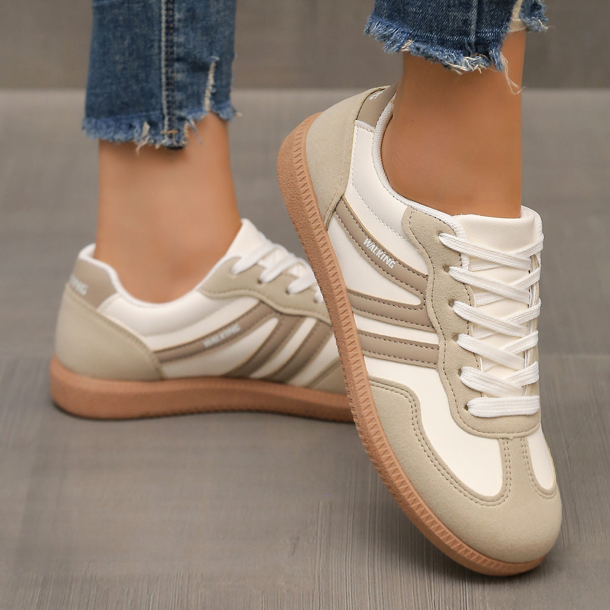 GEMAAKTE WANDELSCHOENEN VOOR VROUWEN