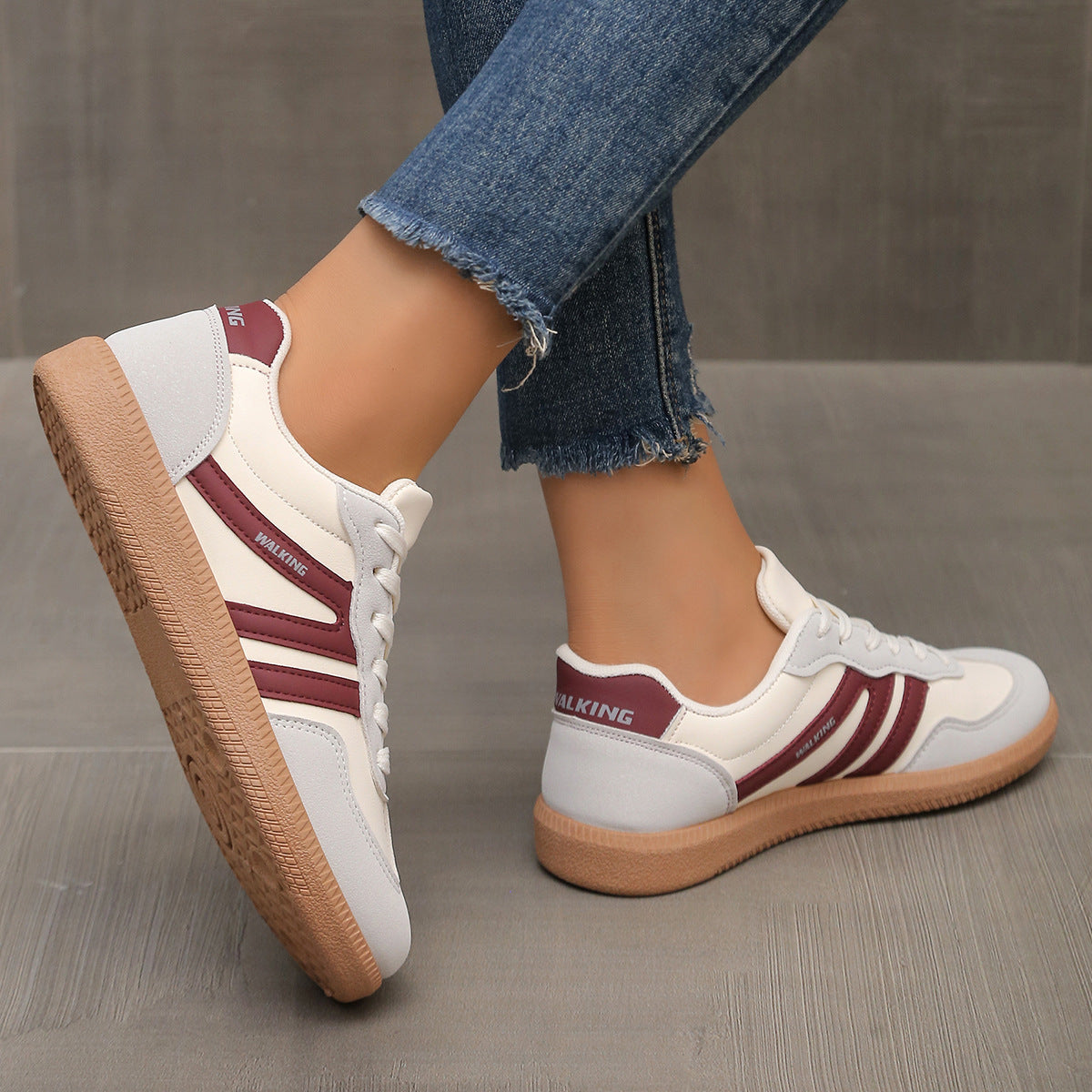 GEMAAKTE WANDELSCHOENEN VOOR VROUWEN