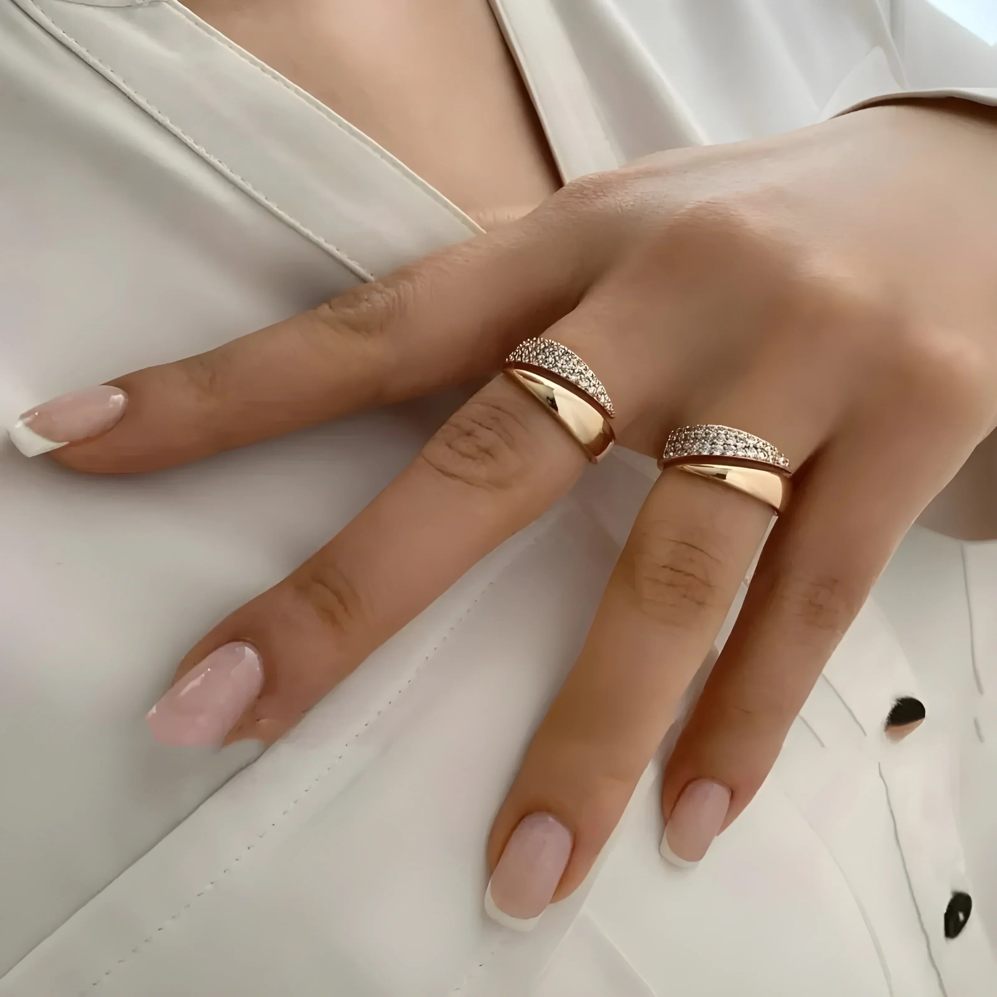 AANPASSBARE SYMBOLISCHE RING VOOR VROUWEN