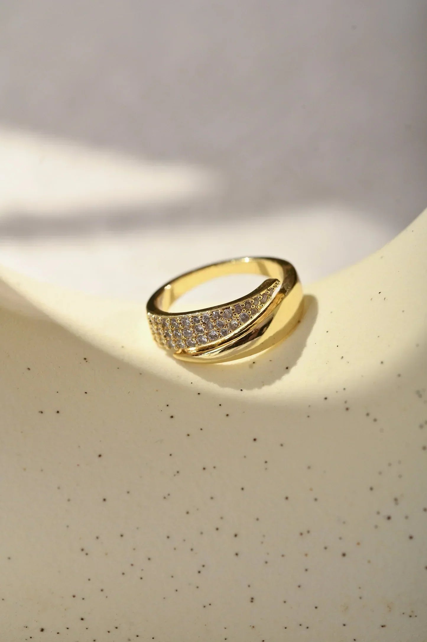 AANPASSBARE SYMBOLISCHE RING VOOR VROUWEN